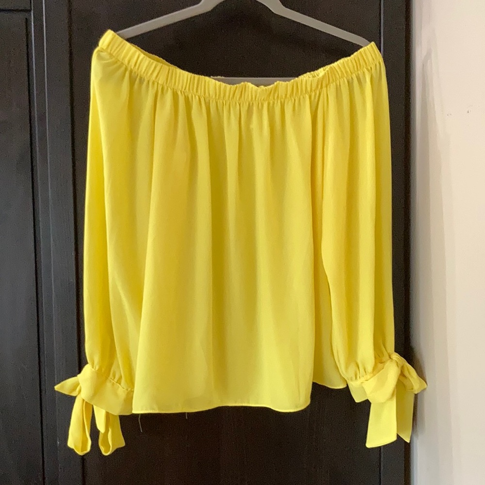 Off-the-Shoulder top